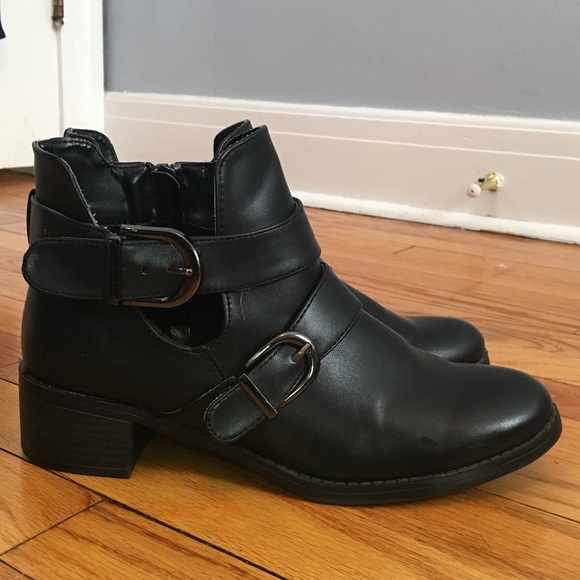 Easy Living Shoes - Easy Living Black Ankle Boots